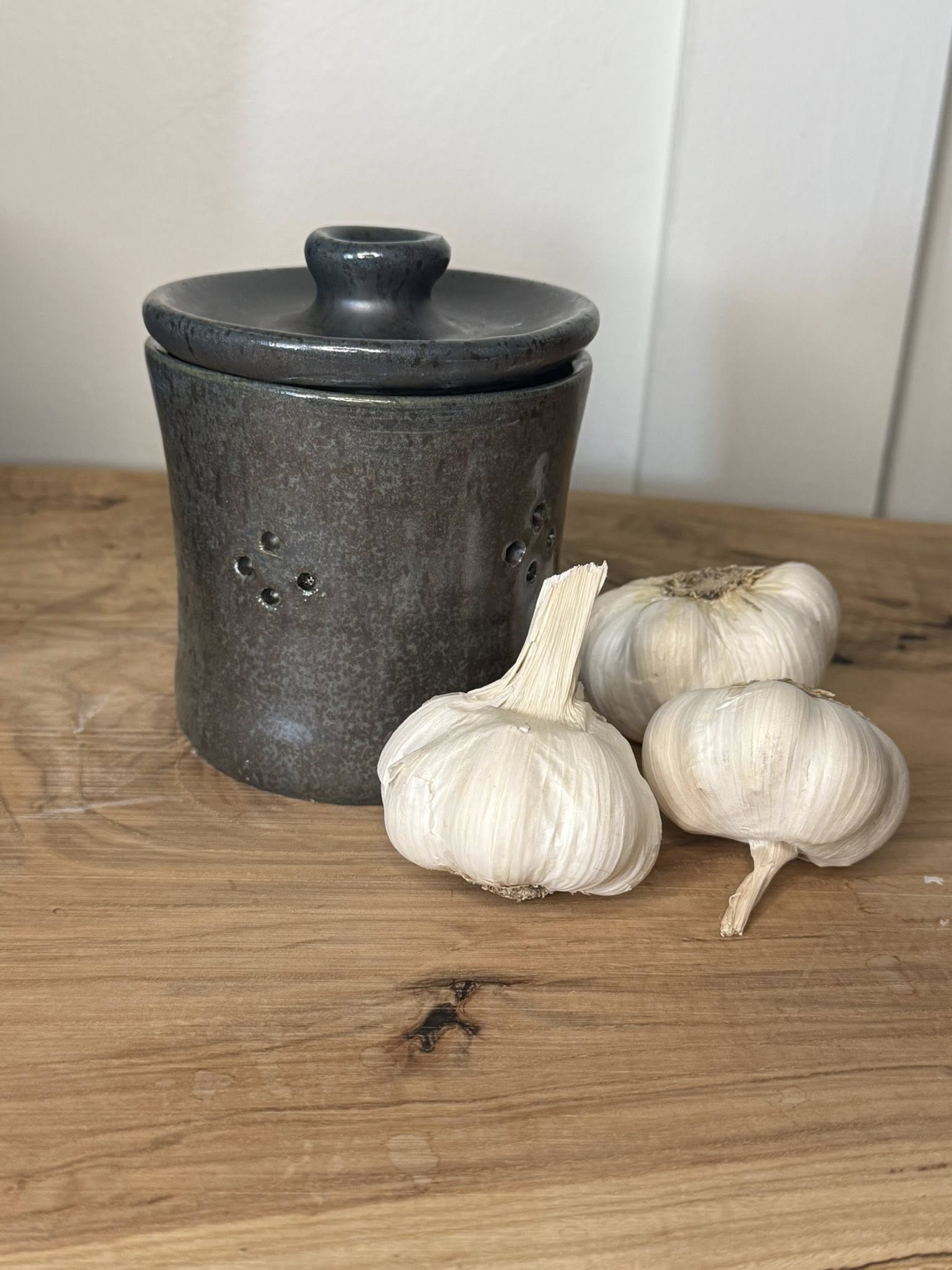 Hand crafted ceramic garlic keeper